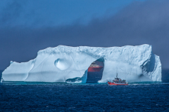 Cape-Spear-iceberg-20140602-274